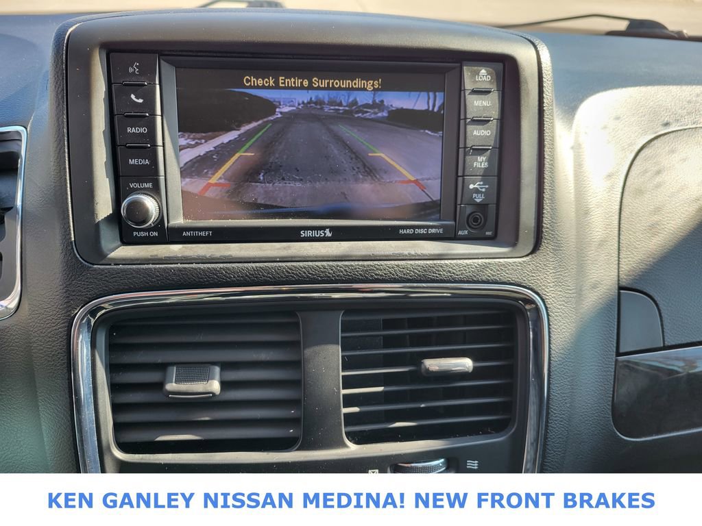 Used 2018 Dodge Grand Caravan SE w/ UConnect Hands-Free Group image 28