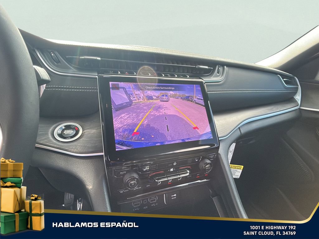 Used 2025 Jeep Grand Cherokee Limited image 21