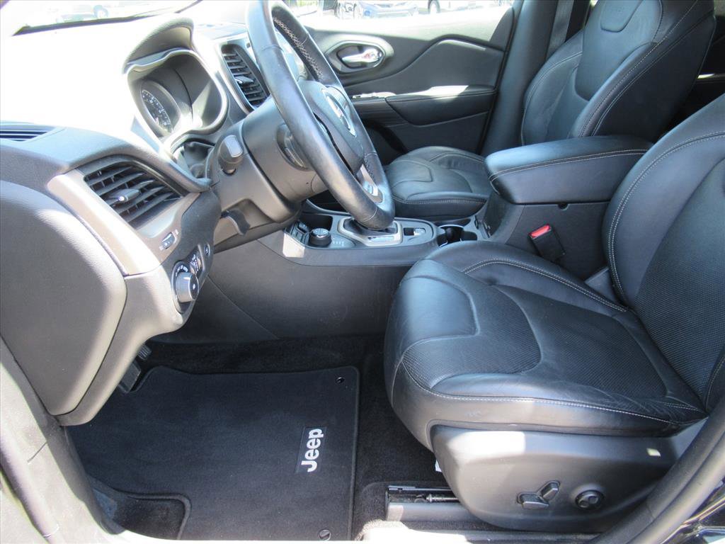 Used 2014 Jeep Cherokee Limited w/ Luxury Group image 18