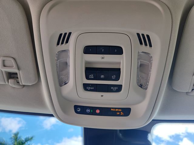 Certified 2023 Buick Envision Avenir image 32