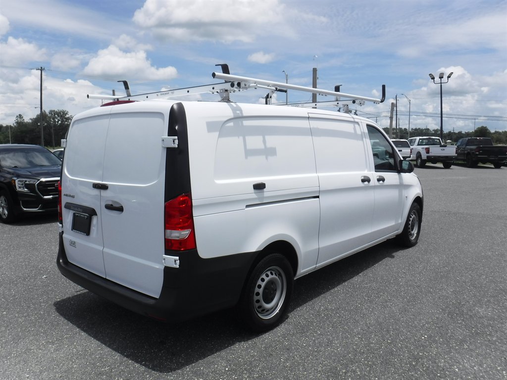 Used 2023 Mercedes-Benz Metris image 8