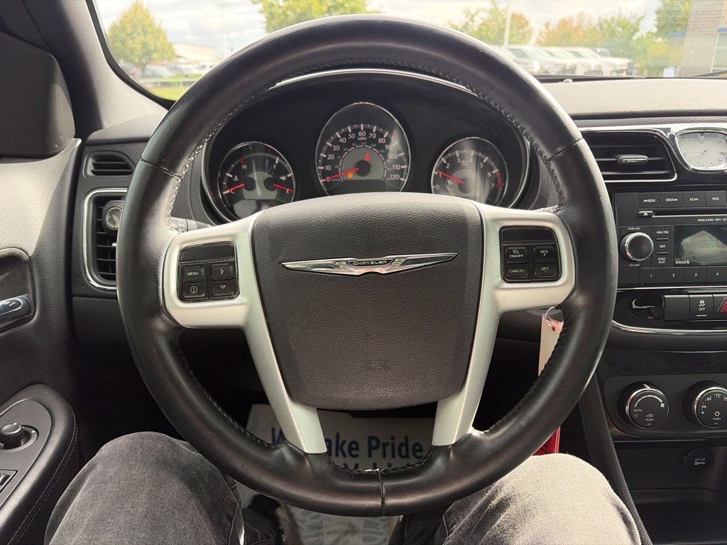 Used 2014 Chrysler 200 Touring FWD image 7