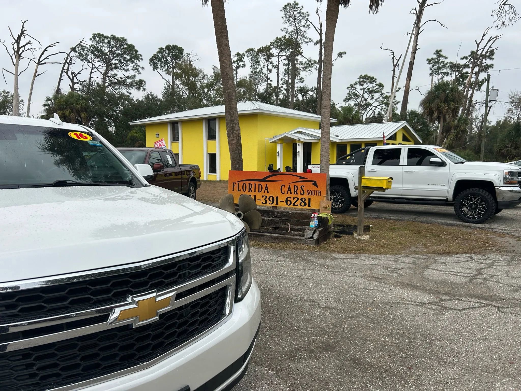 Used 2016 Chevrolet Suburban LT image 5