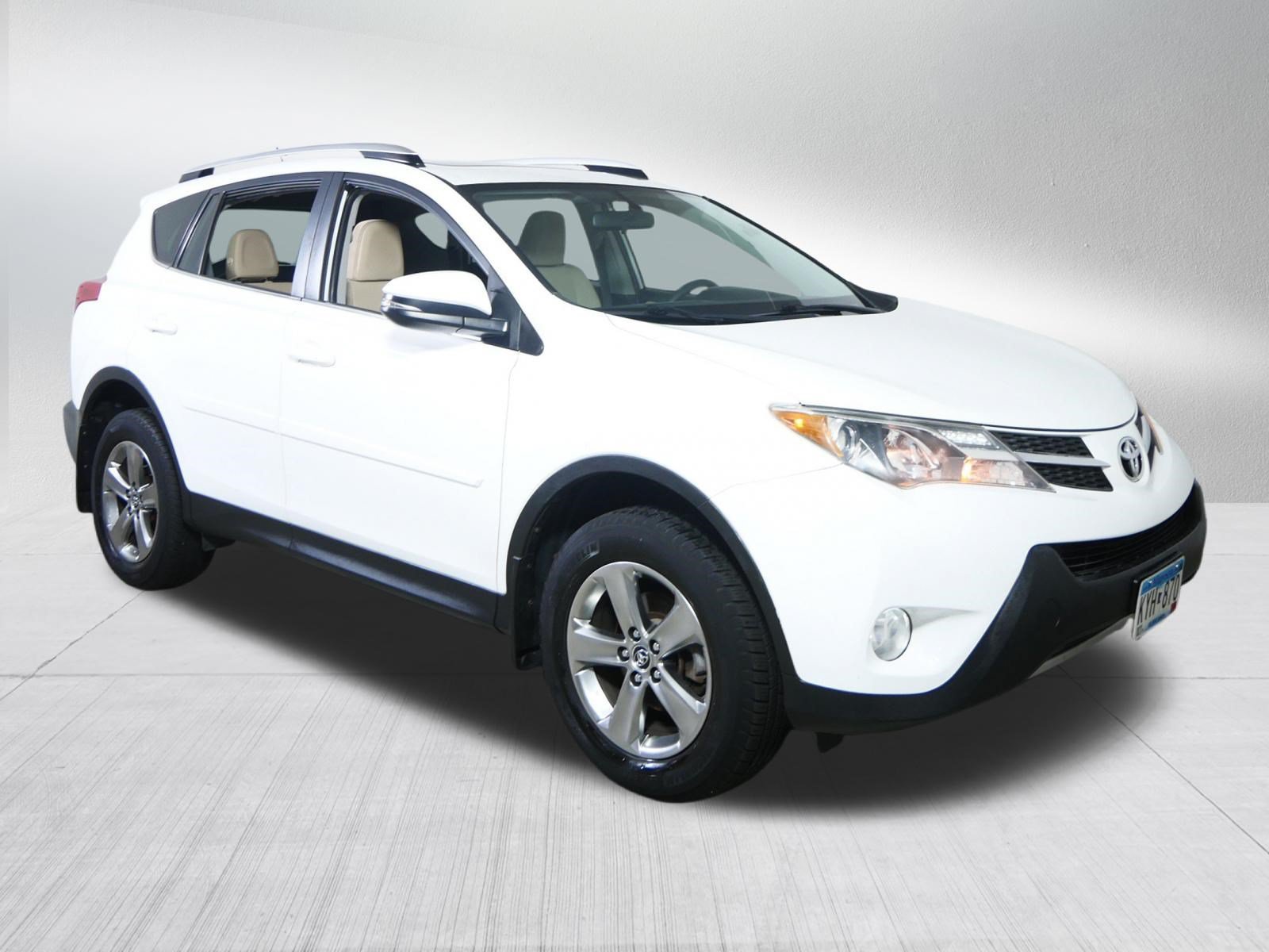 Used 2015 Toyota RAV4 XLE AWD/4WD image 1