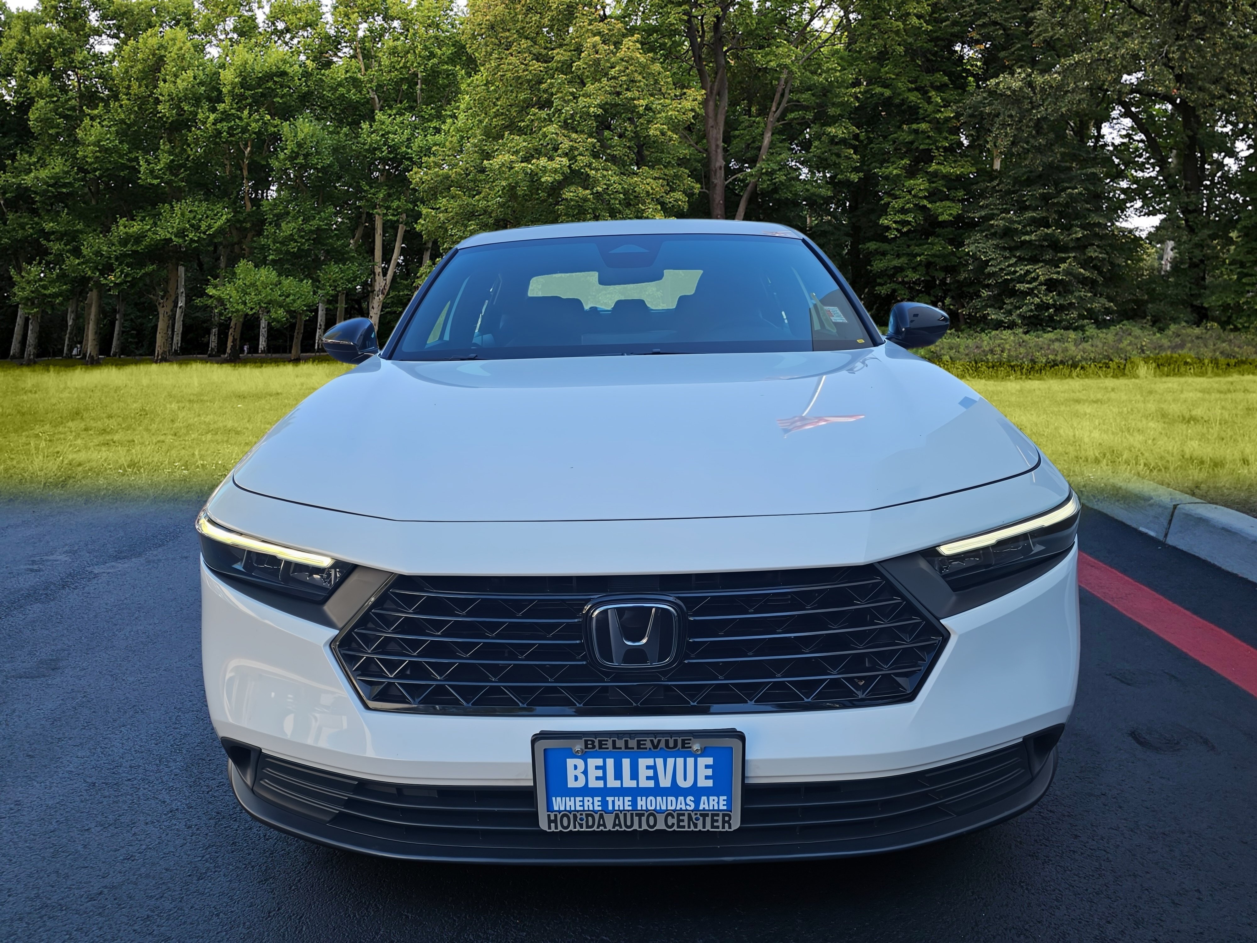 Used 2023 Honda Accord Sport image 2