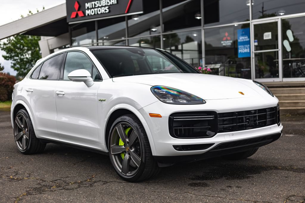 Used 2023 Porsche Cayenne Turbo S AWD/4WD image 9