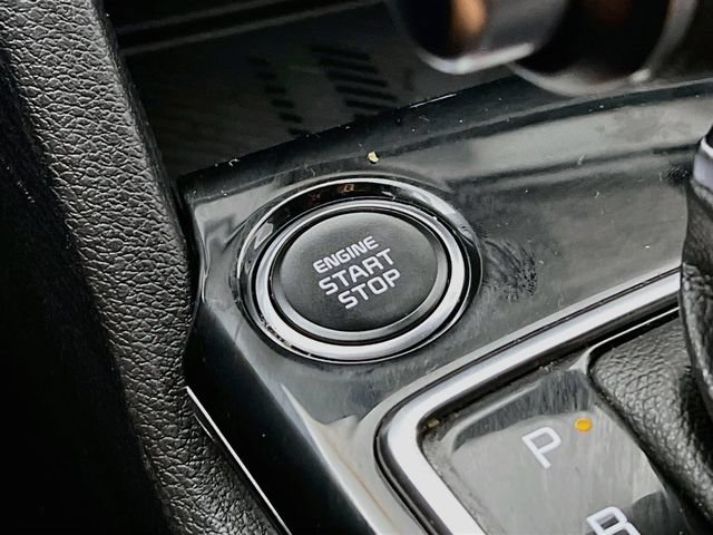 Used 2025 Kia Sportage EX FWD image 16