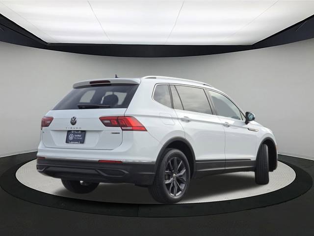 Certified 2022 Volkswagen Tiguan SE image 7