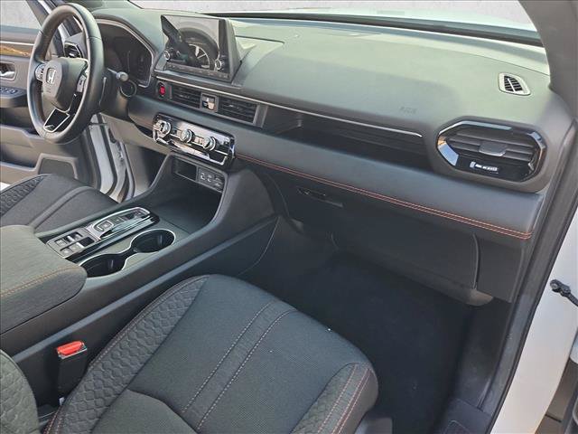Used 2025 Honda Pilot Sport image 22