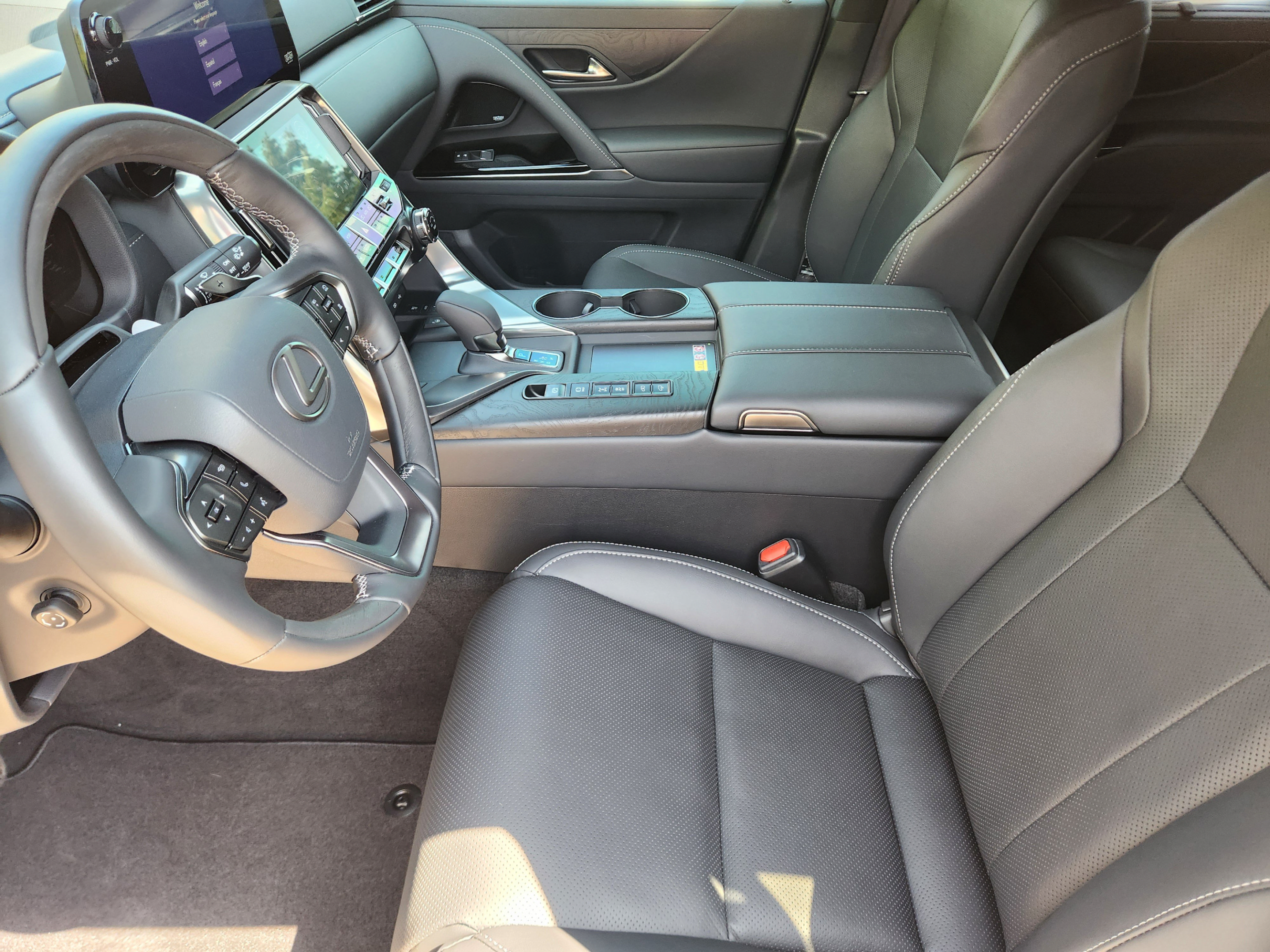 New 2026 Lexus LX 700h Luxury w/ Appearance Package AWD/4WD image 8