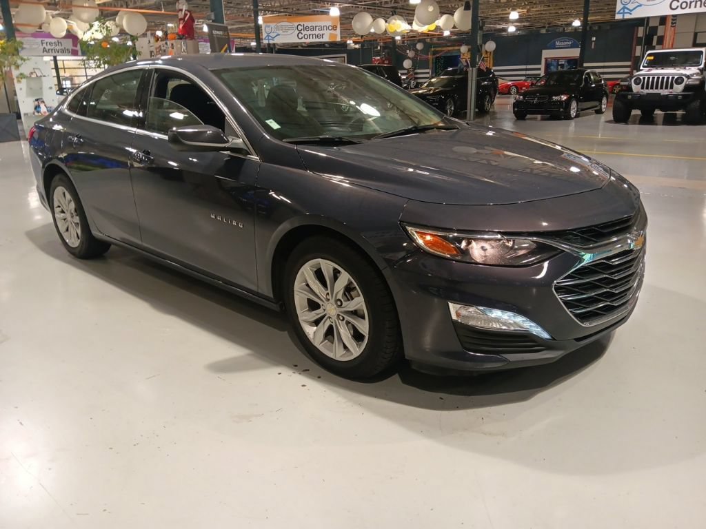 Used 2025 Chevrolet Malibu LT FWD image 1