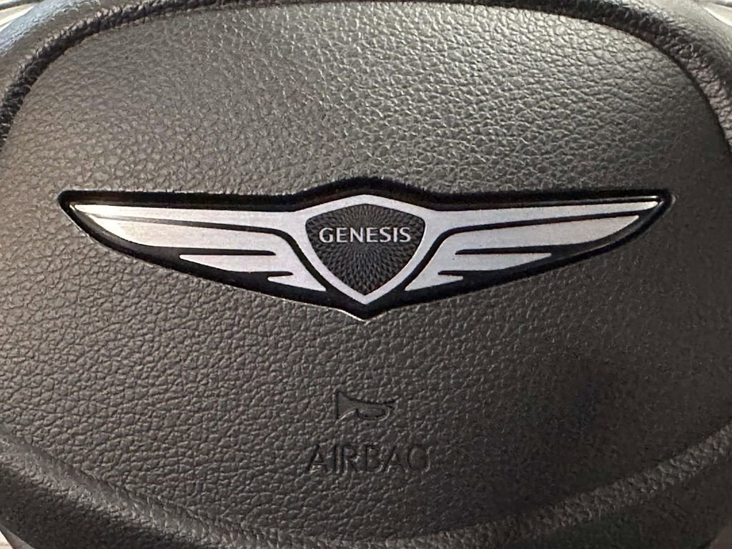 Used 2025 Genesis G70 2.5T AWD/4WD image 25