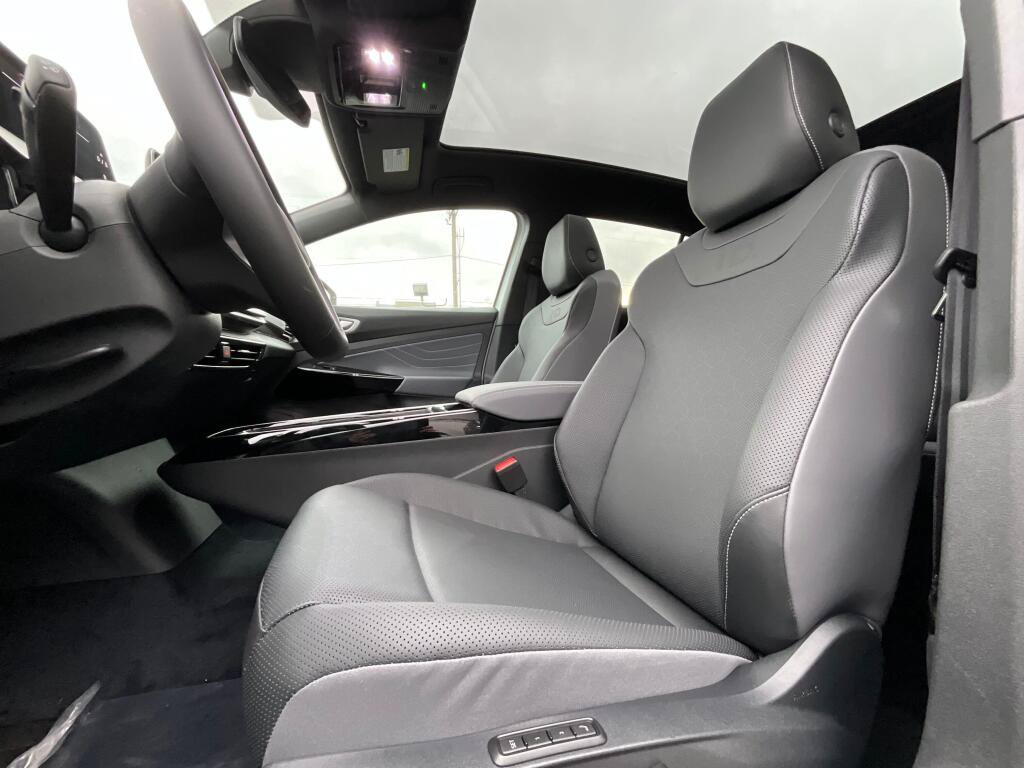 New 2026 Volkswagen ID.4 Pro S AWD/4WD image 12