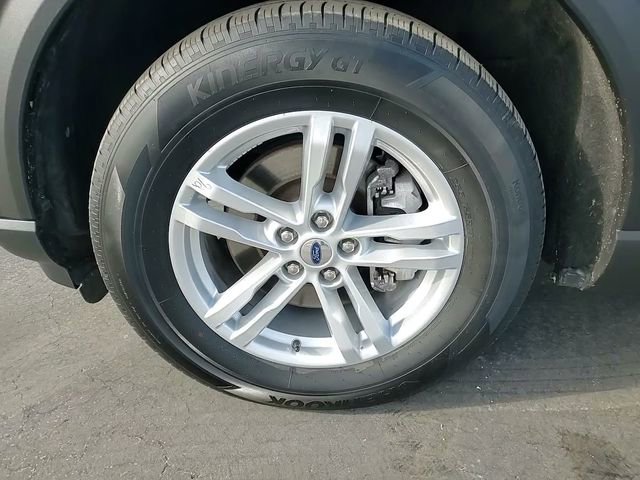 Used 2024 Ford Explorer XLT w/ Equipment Group 202A image 9