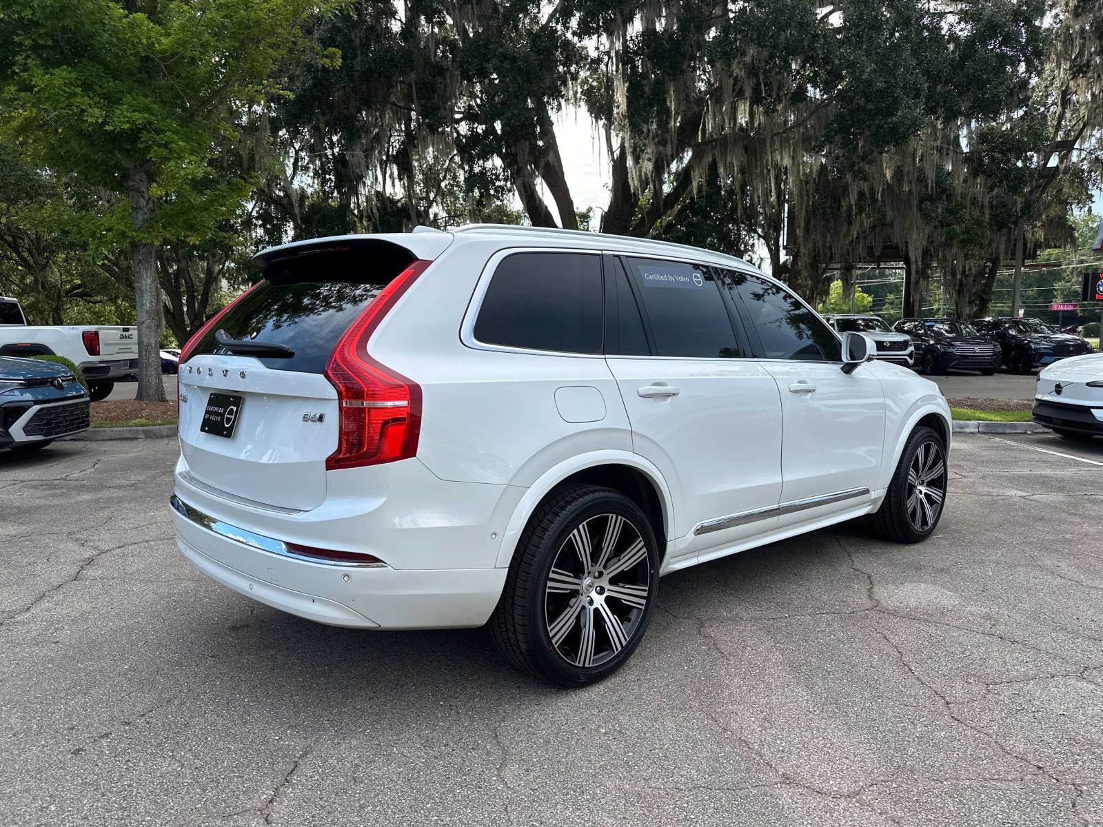 Certified 2023 Volvo XC90 B6 Ultimate w/ Protection Package Premier image 3