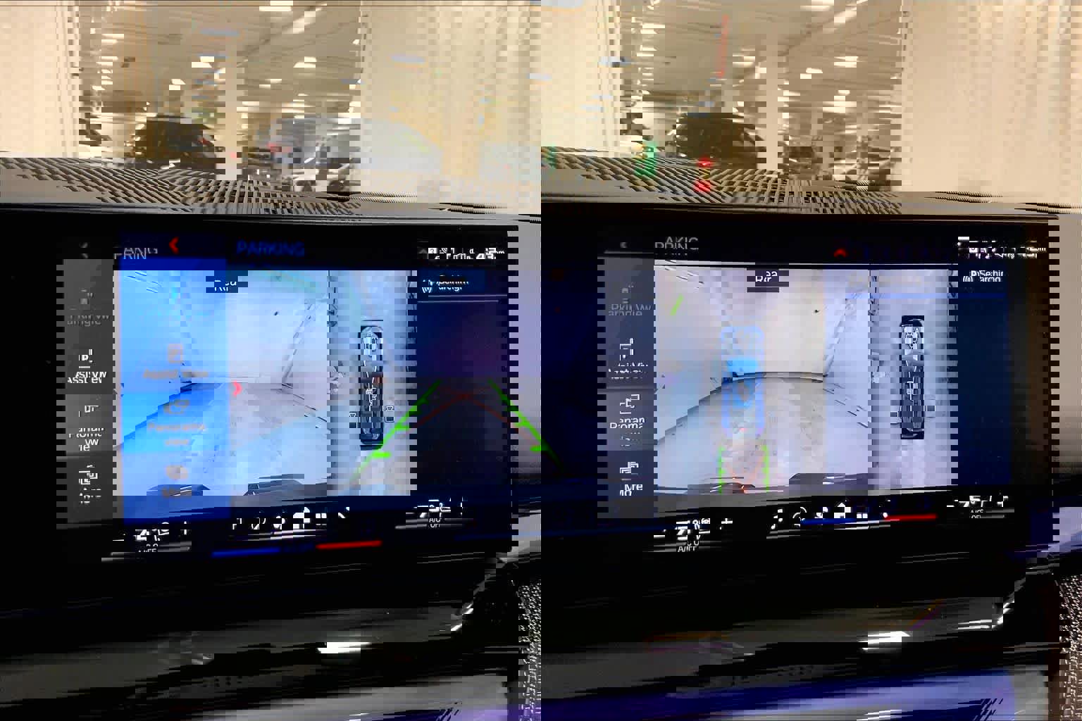 Used 2026 BMW M5 Touring image 27