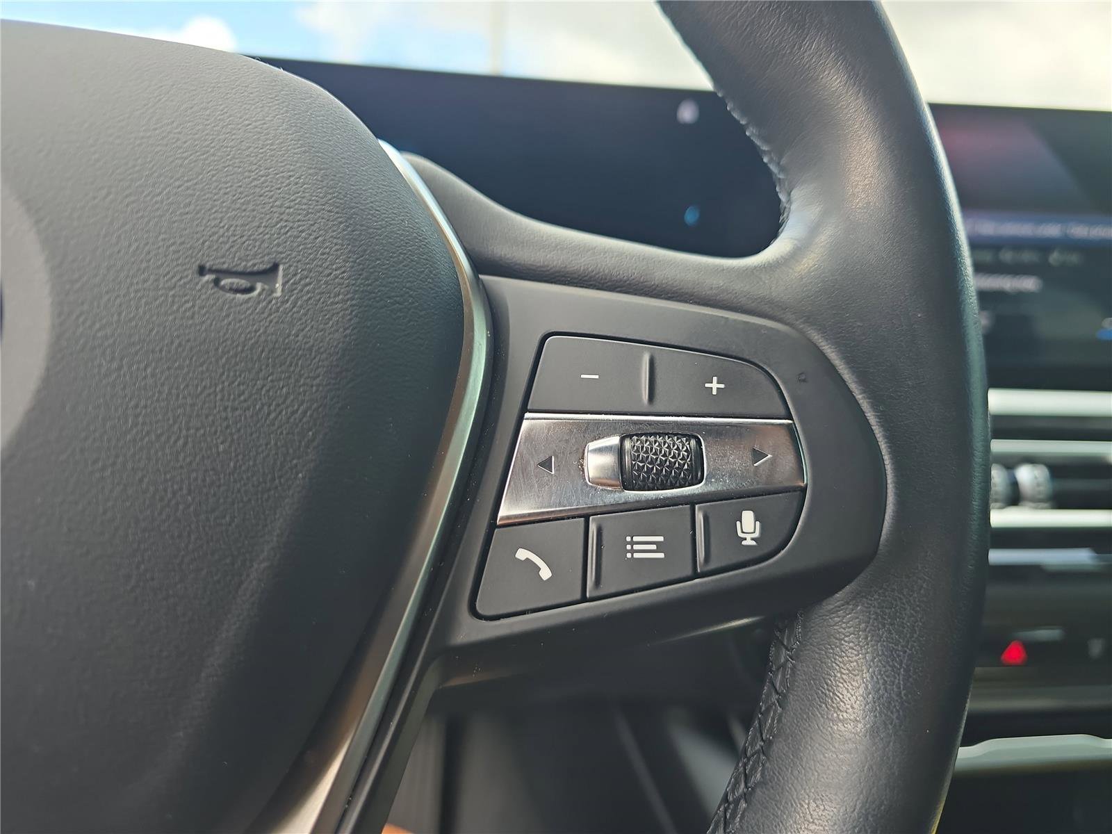 Used 2023 BMW i4 eDrive35 w/ Premium Package image 21