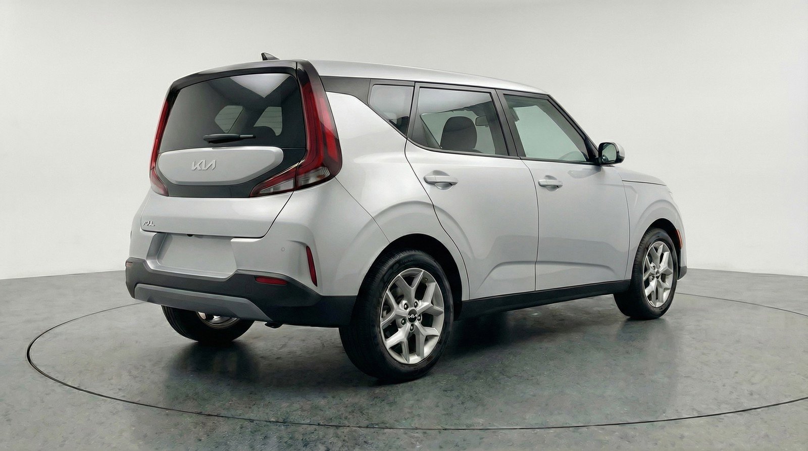 Used 2025 Kia Soul LX w/ LX Technology Package image 9