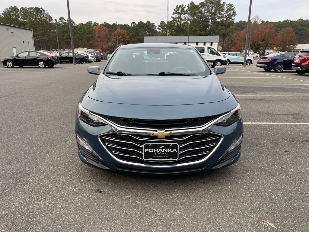 Used 2024 Chevrolet Malibu LT image 3
