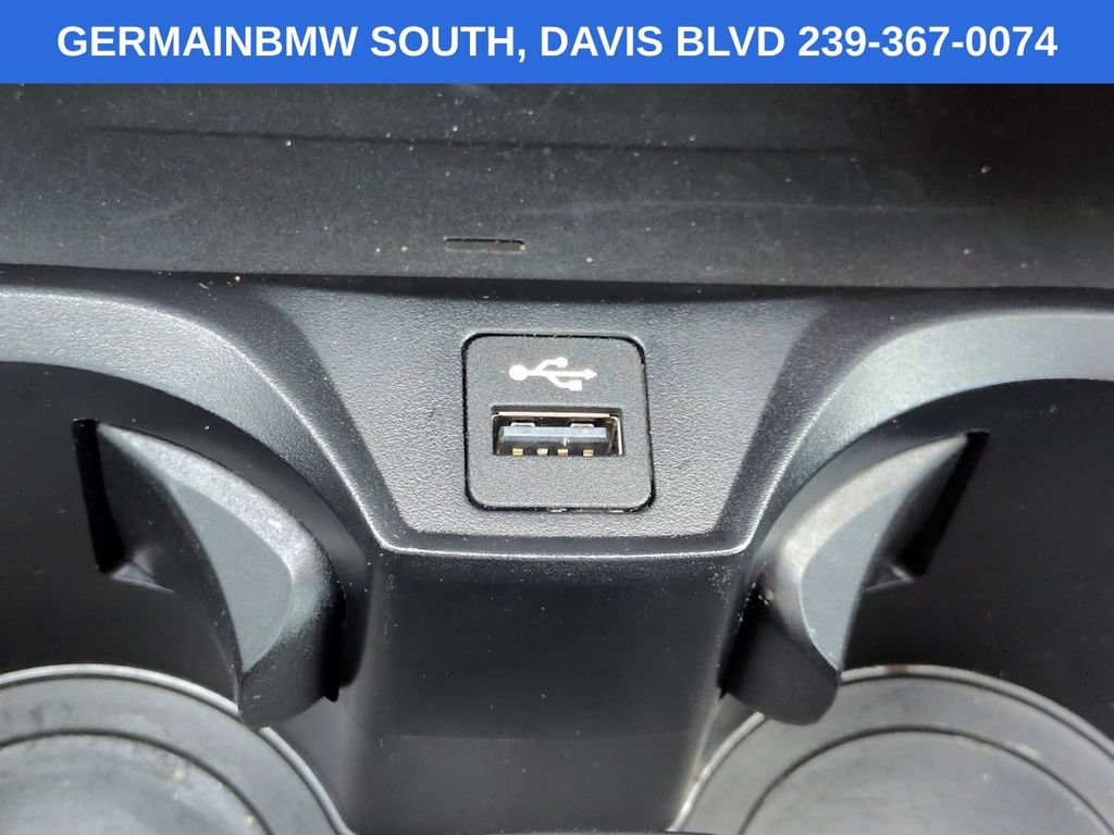 Used 2024 BMW 330i xDrive Sedan AWD/4WD image 25