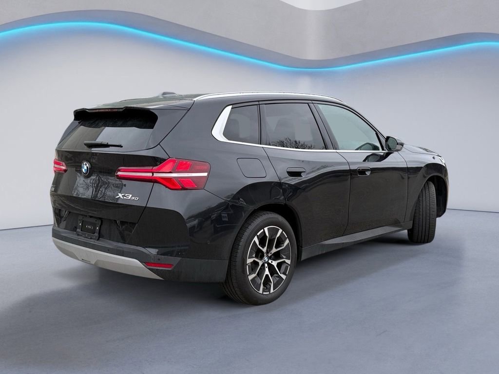 Used 2025 BMW X3 xDrive30i w/ Premium Package image 4