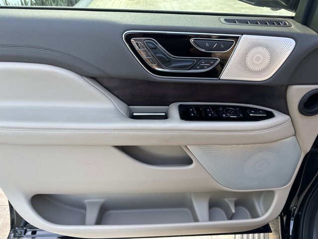 Certified 2024 Lincoln Navigator Reserve image 11