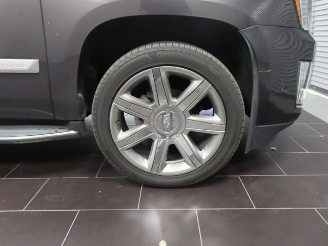 Used 2018 Cadillac Escalade Luxury image 20