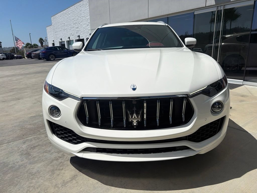 Certified 2023 Maserati Levante GT AWD/4WD image 3