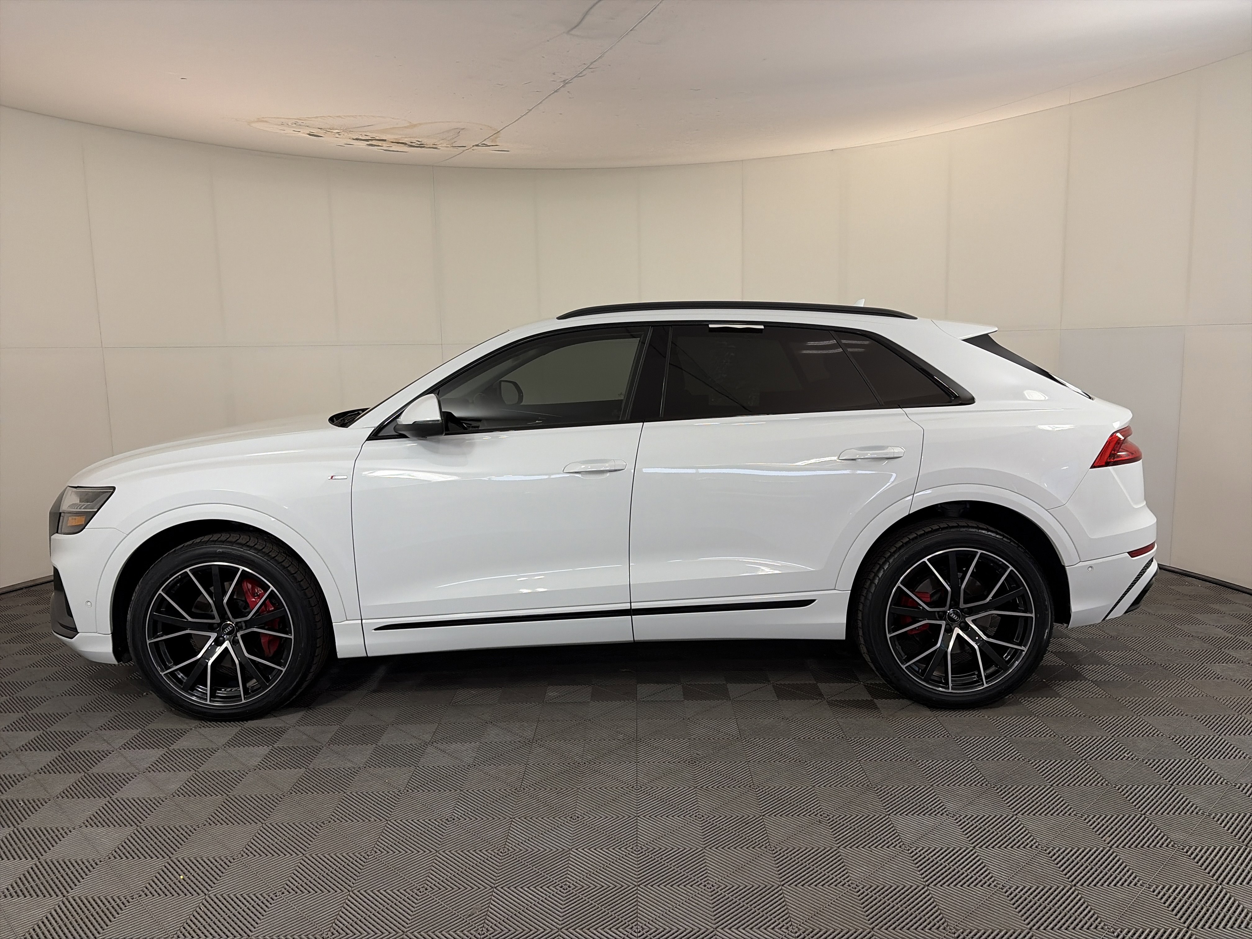 Used 2020 Audi Q8 Premium Plus image 12