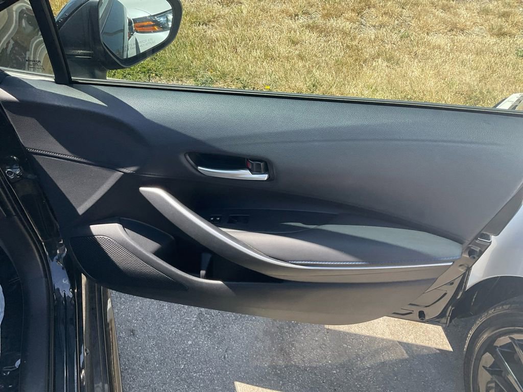 Used 2020 Toyota Corolla SE image 28