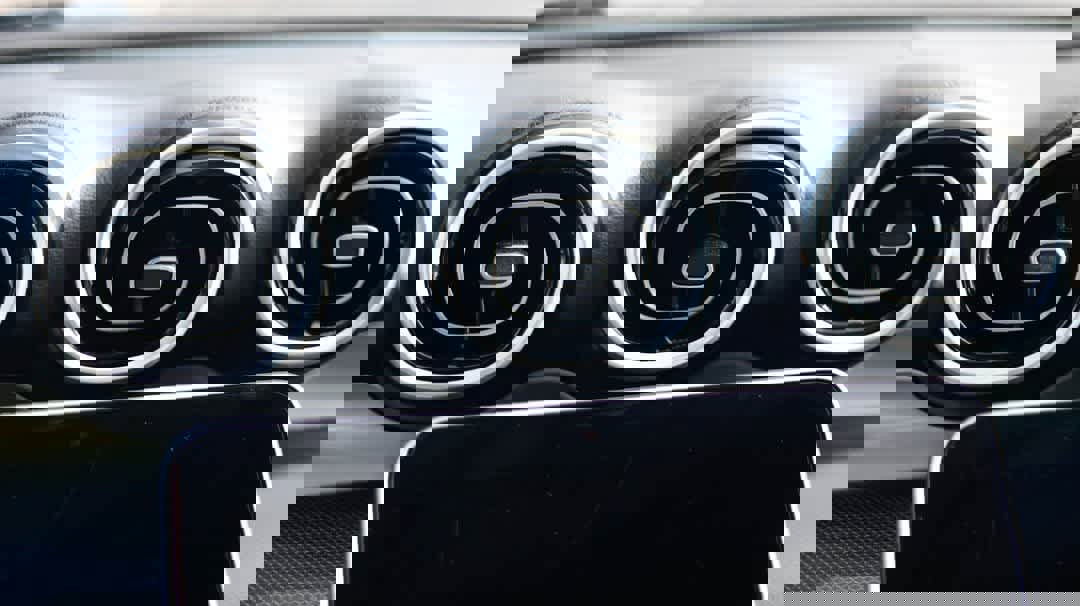 Certified 2025 Mercedes-Benz C 300 4MATIC Sedan image 28