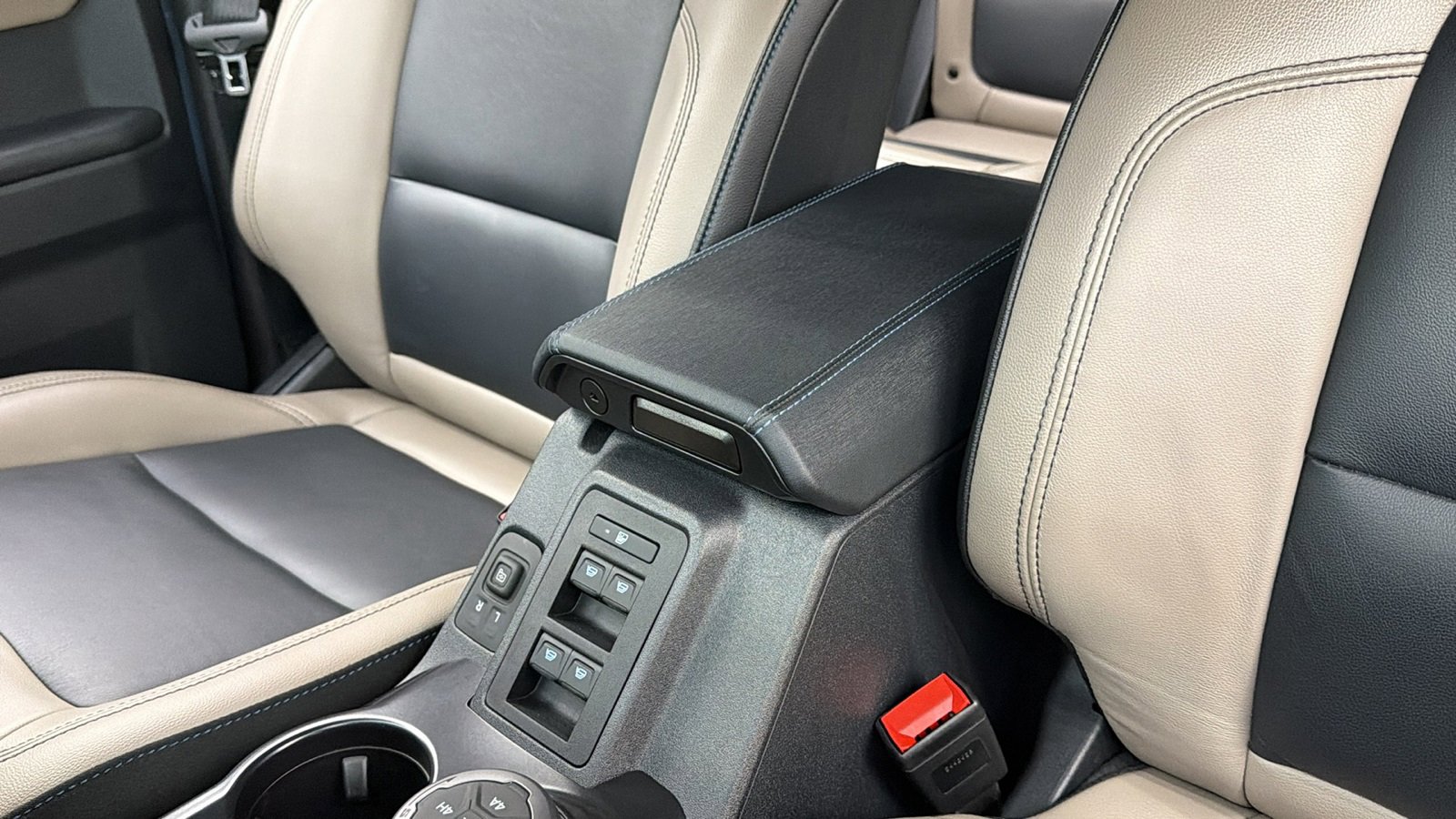 Used 2024 Ford Bronco Wildtrak image 33