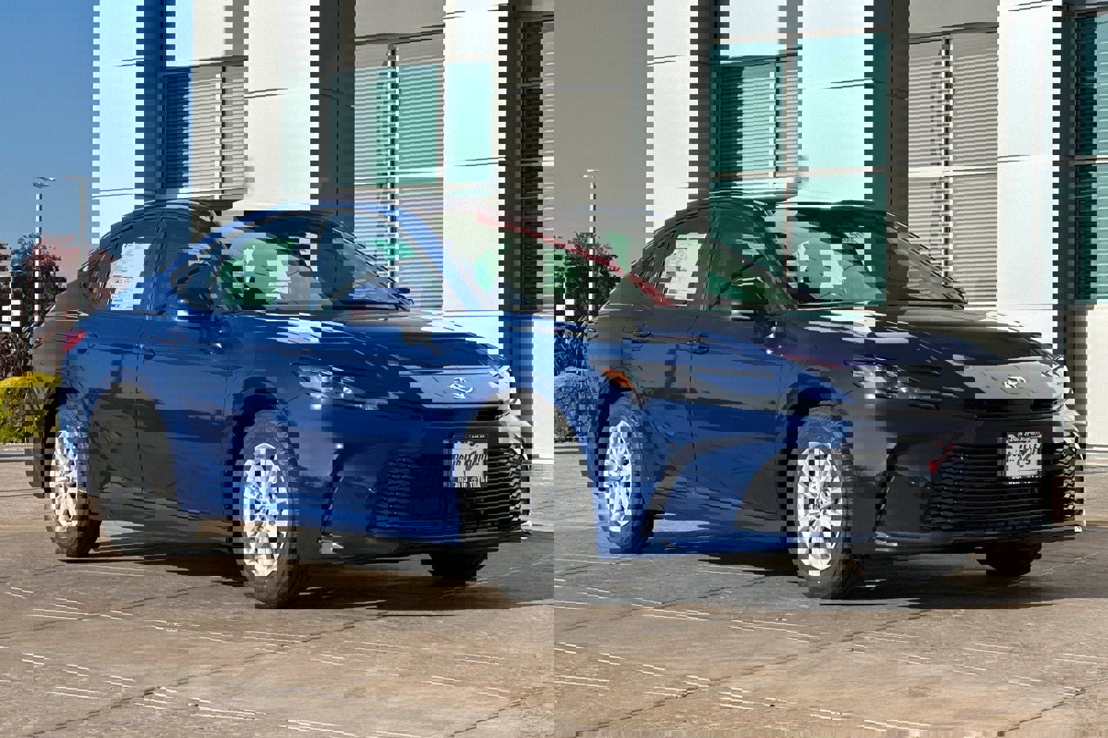 New 2026 Toyota Camry LE video 2