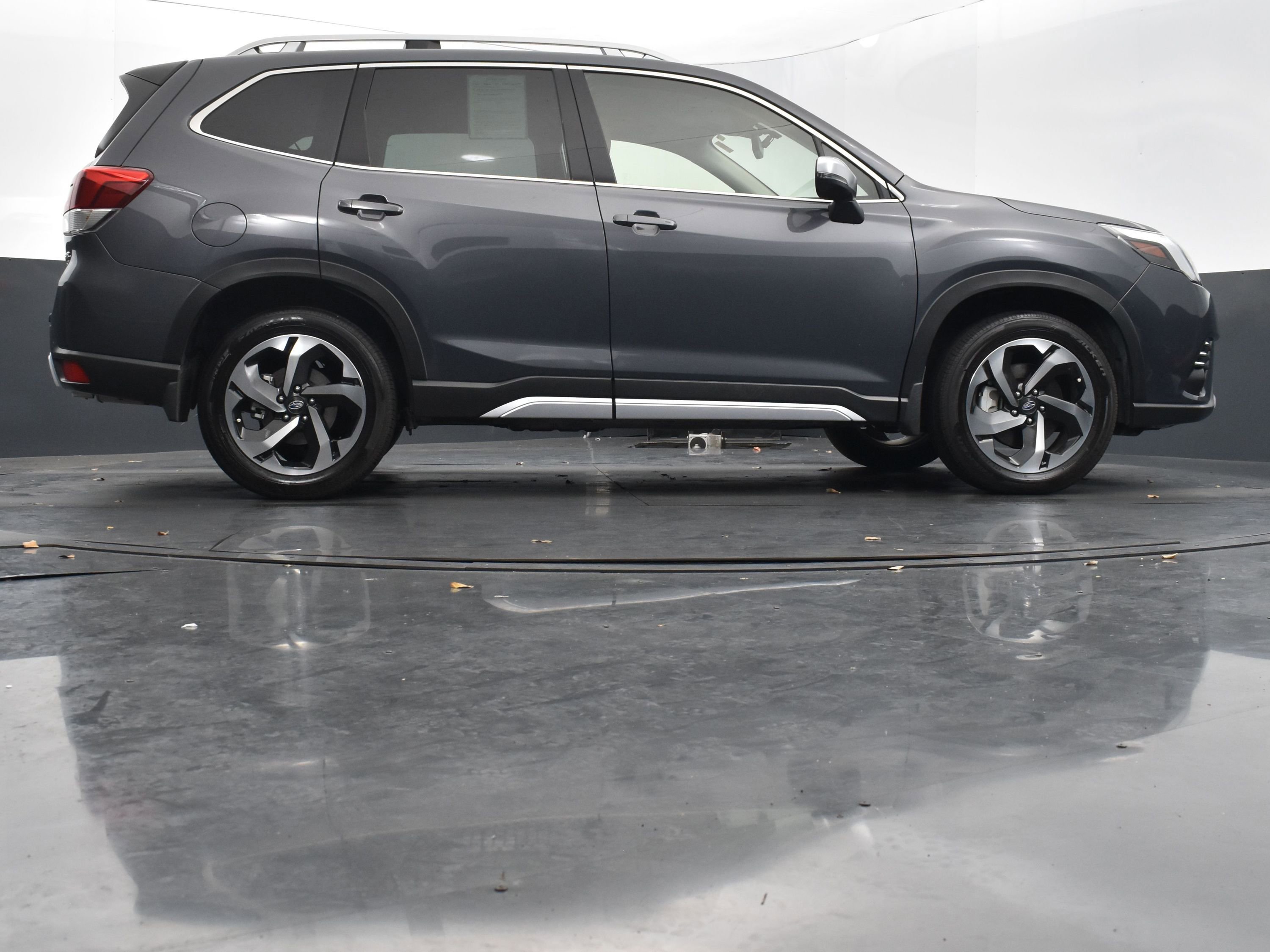 Used 2024 Subaru Forester Touring w/ Pop Package 2 image 41