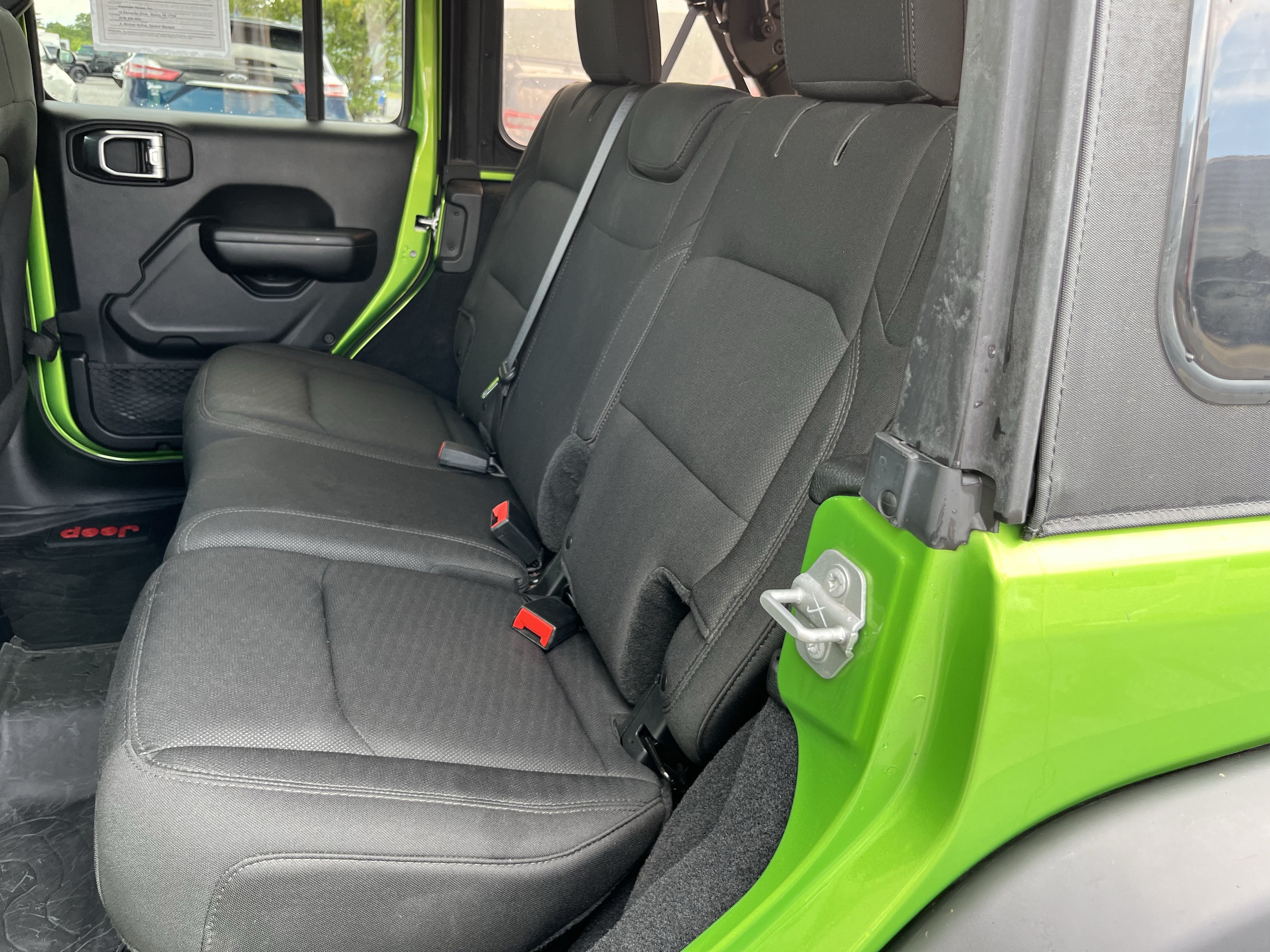 Used 2018 Jeep Wrangler Unlimited Sport S AWD/4WD image 16