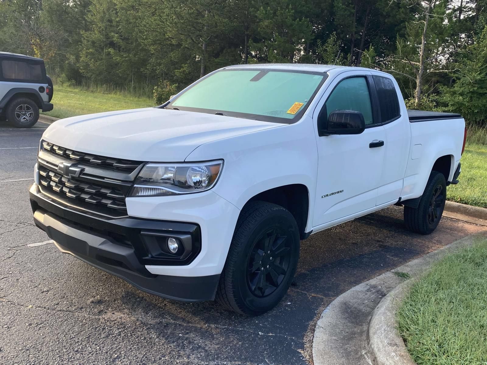 Used 2022 Chevrolet Colorado LT w/ LT Convenience Package RWD image 3