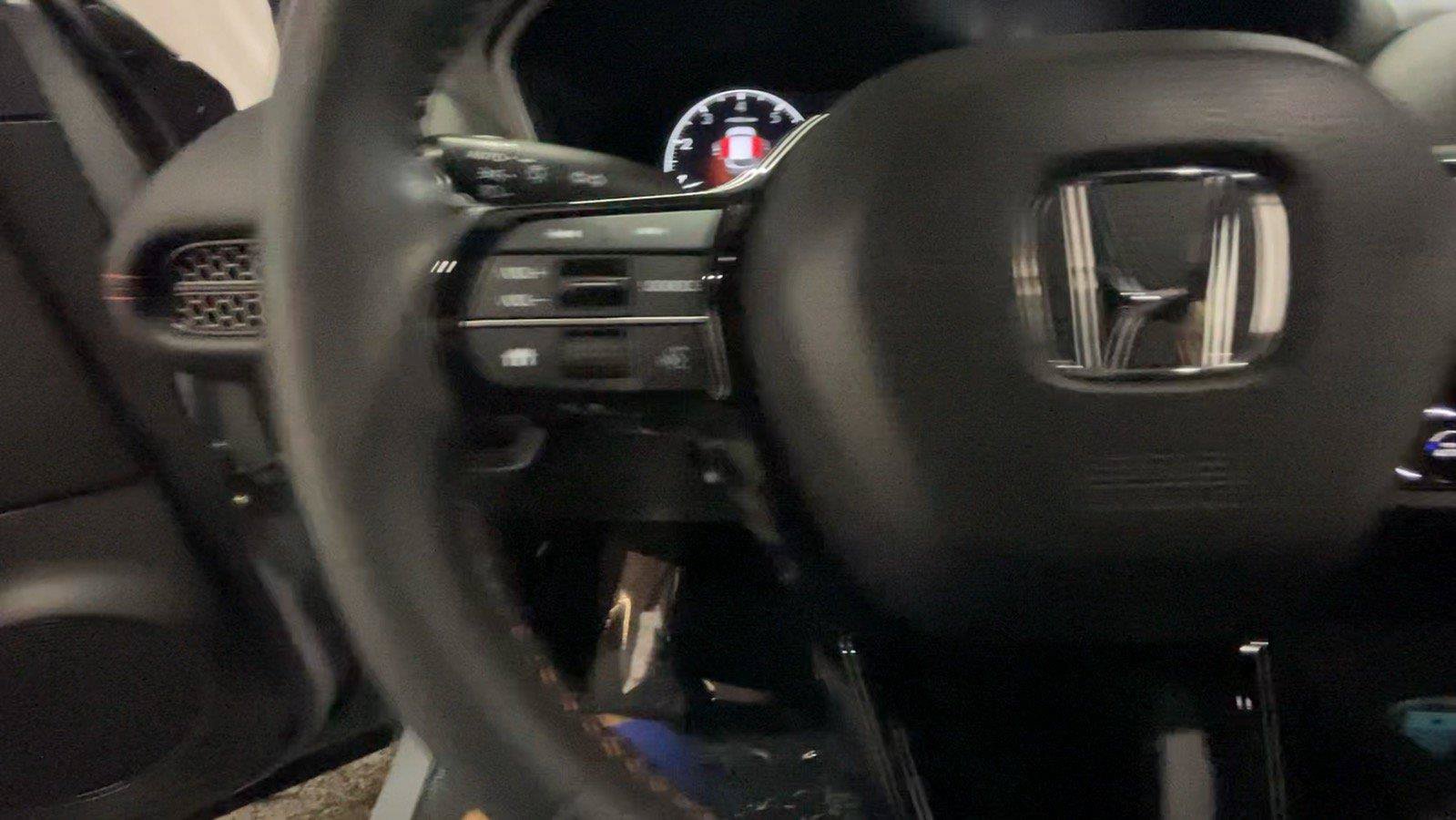 Used 2025 Honda HR-V Sport image 36