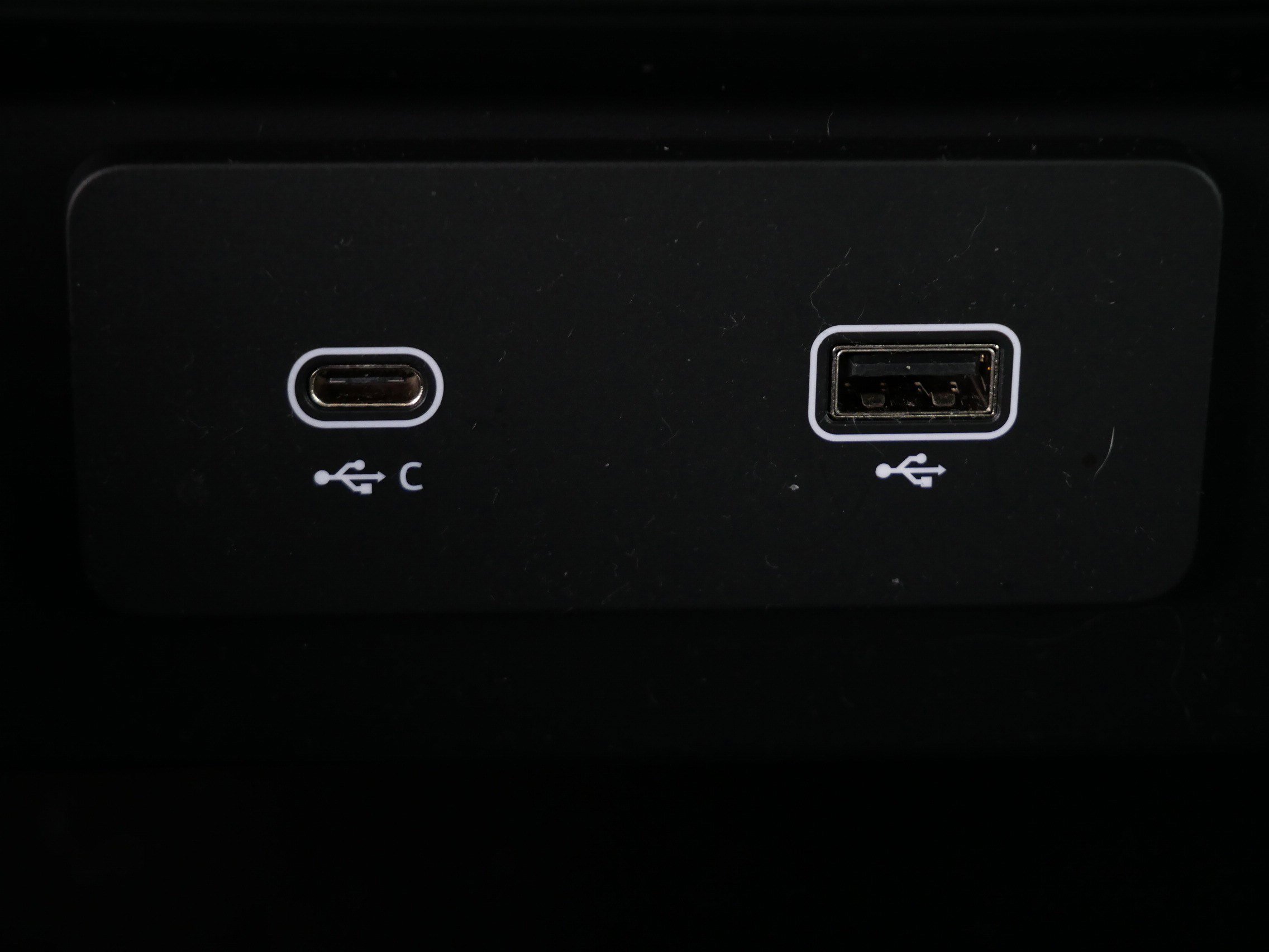 Used 2023 Land Rover Defender 90 X image 29