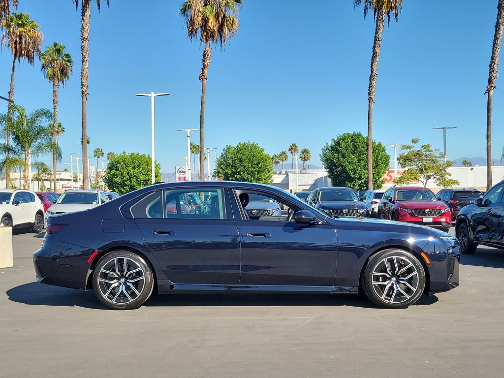Used 2026 BMW 740i RWD image 32