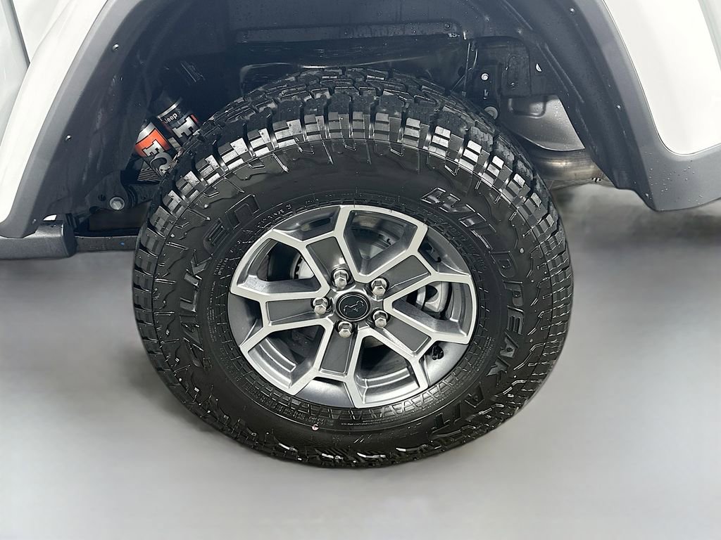 New 2025 Jeep Gladiator Mojave image 17