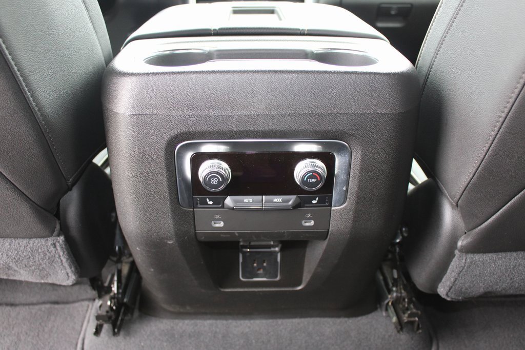 Used 2021 GMC Yukon SLT w/ SLT Premium Package image 34