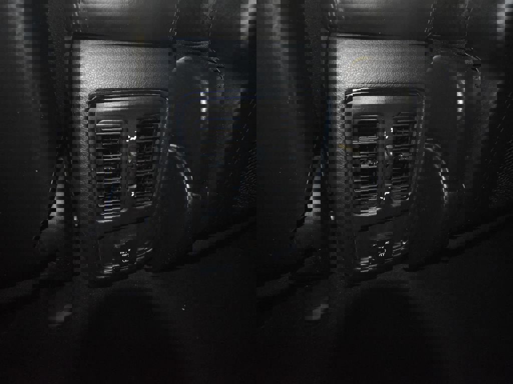 Used 2022 Jeep Grand Cherokee Laredo X image 29