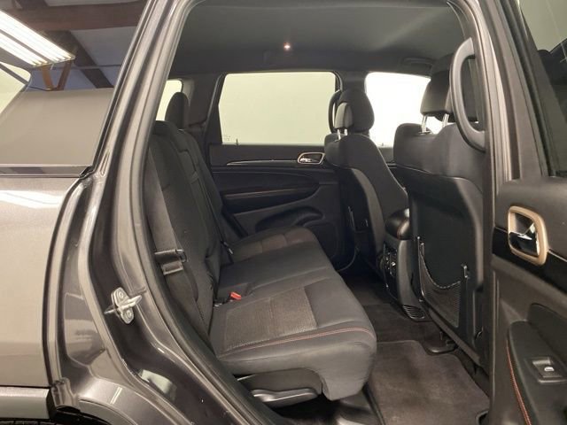 Used 2016 Jeep Grand Cherokee Laredo 75th Anniversary image 28