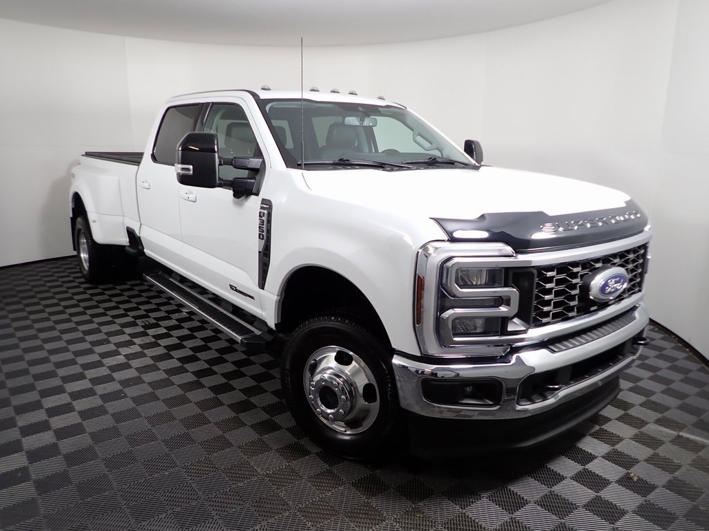 Used 2024 Ford F350 Lariat w/ FX4 Off-Road Package image 7