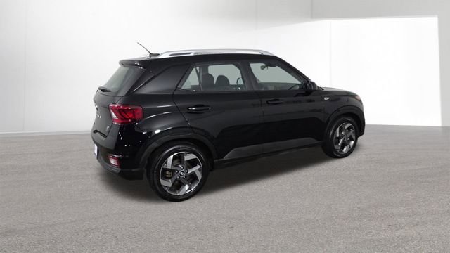 Used 2025 Hyundai Venue SEL image 10