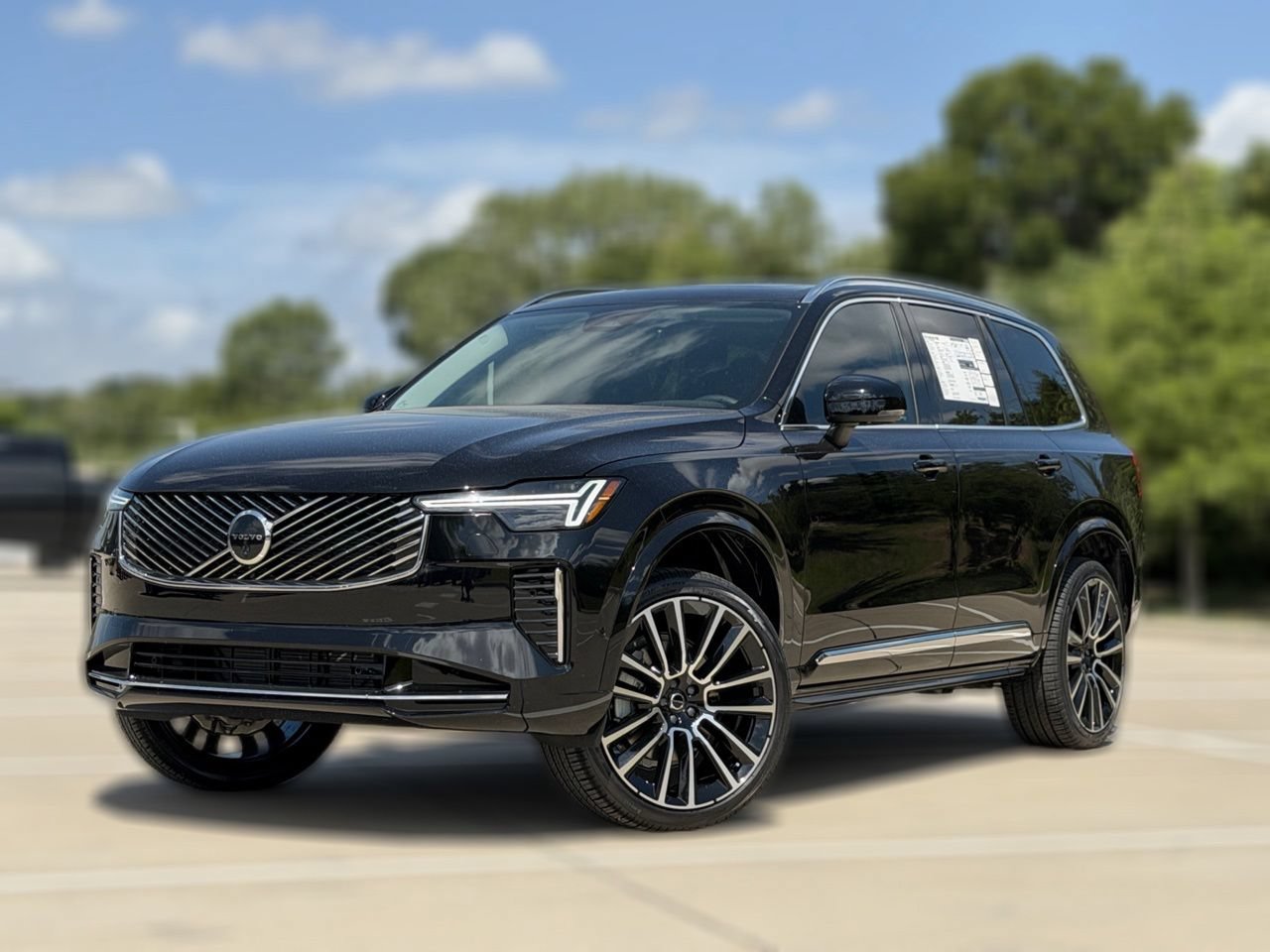 New 2026 Volvo XC90 B5 Plus w/ Protection Package Premier AWD/4WD image 2