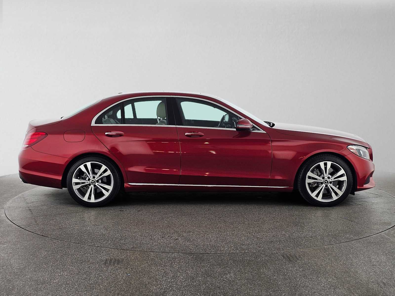 Used 2018 Mercedes-Benz C 300 Sedan image 2