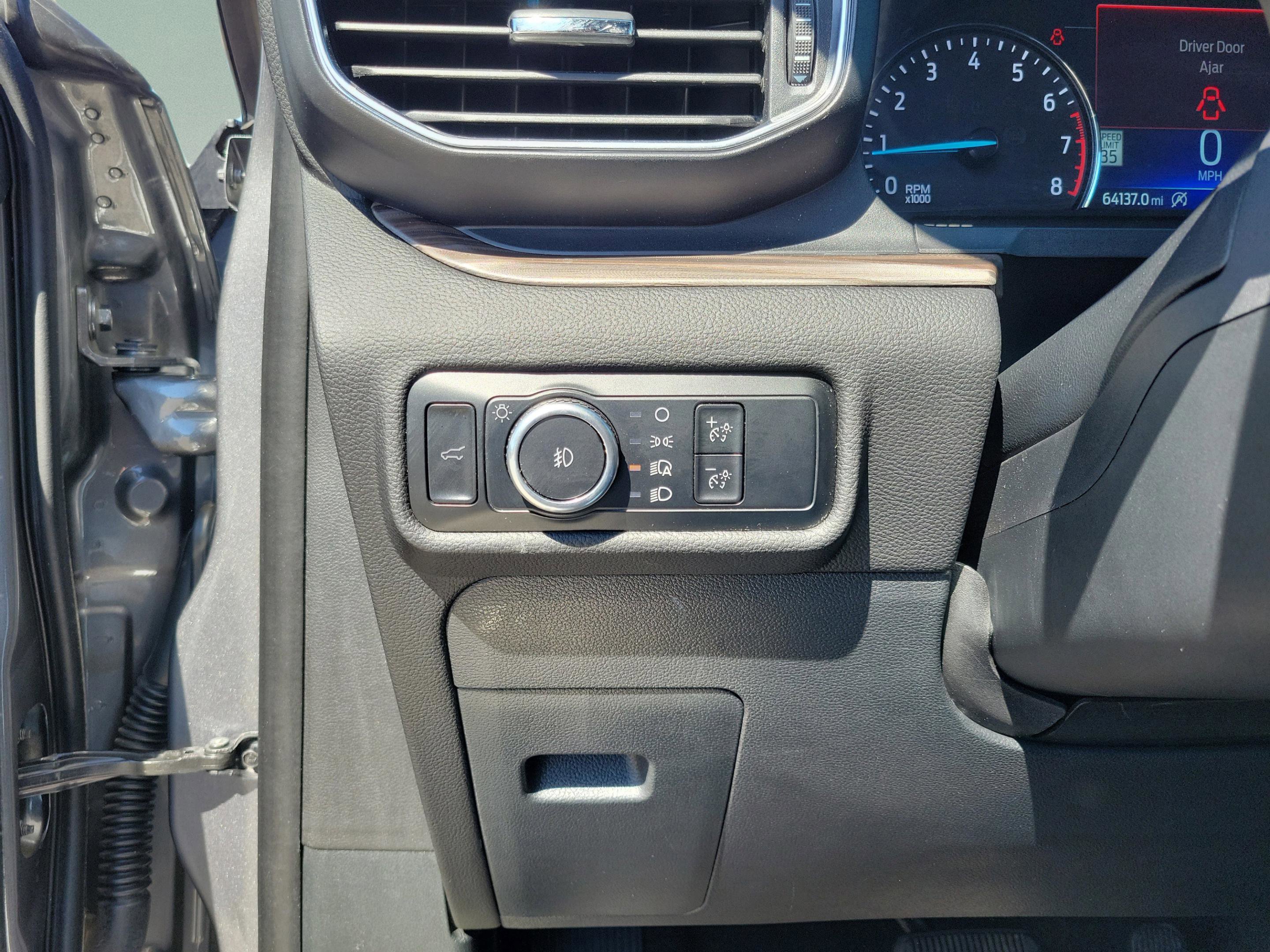 Used 2023 Ford Explorer Limited w/ Equipment Group 301A image 10