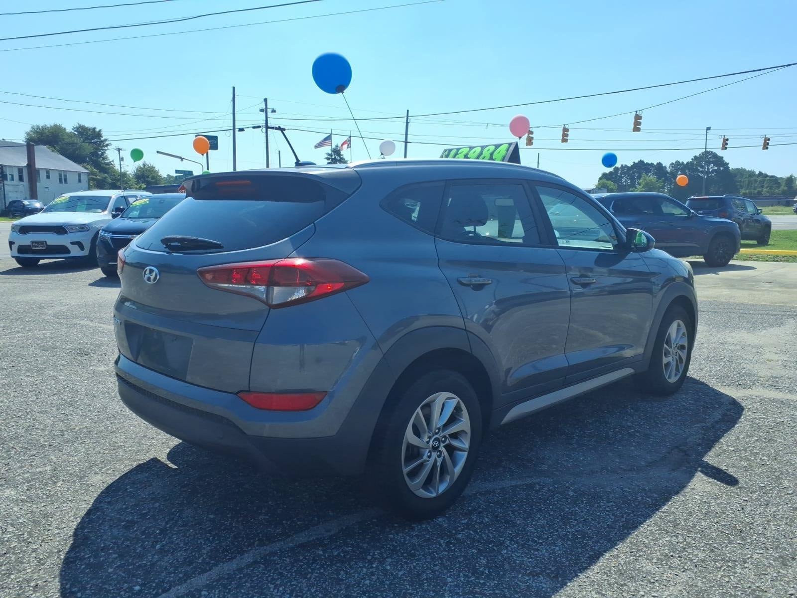 Used 2017 Hyundai Tucson SE w/ SE Popular Package 02 FWD image 2