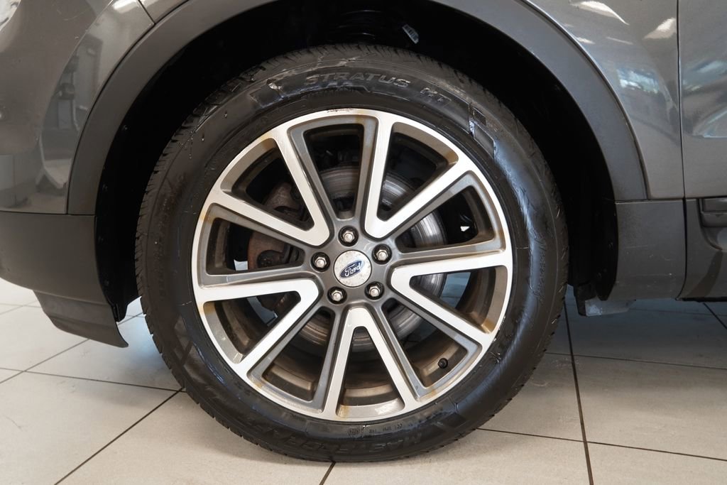 Used 2015 Ford Explorer XLT w/ Equipment Group 202A FWD image 15